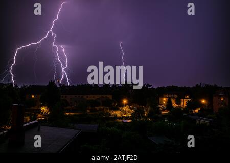 Sommerstürme über die Stadt Stockfoto