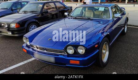 Oldtimer aus den 1980er Jahren Ford, VW, Opel, Talbot, Citroen, Porsche Stockfoto