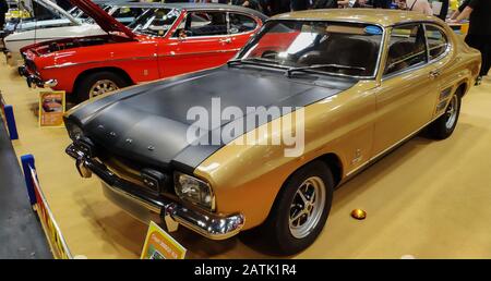 Oldtimer aus den 1980er Jahren Ford, VW, Opel, Talbot, Citroen, Porsche Stockfoto