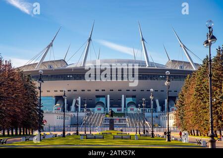 Sankt Petersburg, RUSSLAND - 1. OKTOBER 2018: Neues Stadion Arena Zenith Stockfoto