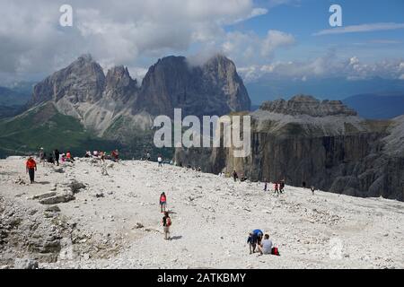 Blick rund um den Pordoi Pass Italien Stockfoto