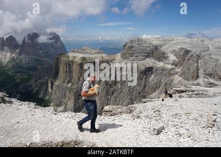 Blick rund um den Pordoi Pass Italien Stockfoto