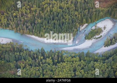 Luftaufnahme des geflochtenen Upper Stave River, Vancouver, B.C. Stockfoto