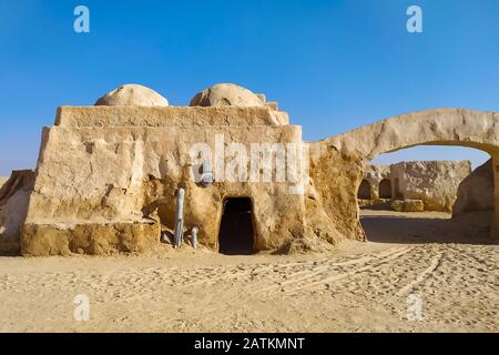 Nefta, Tunesia - 29. Juni 2019. Star Wars Tatooine Dörfer in Tunesien Stockfoto