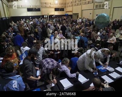 Fairfield, Iowa, USA. Februar 2020. Fairfield Iowa Bewohner caucus am 3. Februar Credit: Sue Dorfman/ZUMA Wire/Alamy Live News Stockfoto