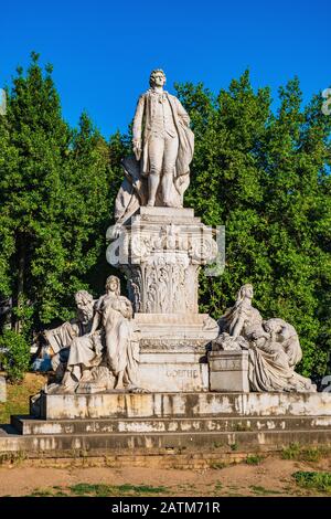 ROM, Italien - 2019/06/16: Wolfgang Goethe-Denkmal von Valentino Casali auf der Piazza di Siena innerhalb des Parkkomplexes Villa Borghese in der KIS Stockfoto