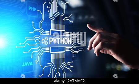 Python high-level Programmiersprache. Anwendung und Web Entwicklung Konzept auf virtuellen Bildschirm Stockfoto