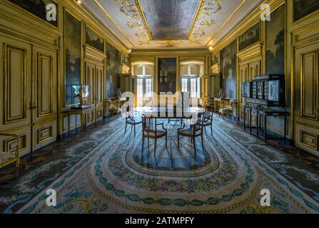 Beeindruckendes Interieur des nationalen Königspalastes von Queluz, Portugal Stockfoto