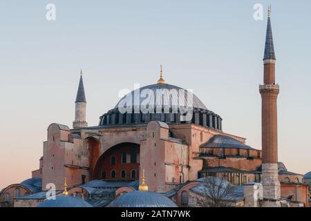 Istanbul, Türkei - 11. Januar 2020: Türkei Istanbul Hat Den Blick auf die Hagia Sophia Moschee Erhöht Stockfoto