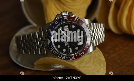 Rolex GMT Master II, die Pepsi Luxury Watch in einem anderen Stil. Stockfoto