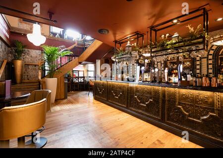 Ein großer Schuss einer Bar in Newcastle Upon Tyne. Stockfoto