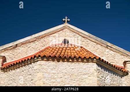 Der Blick auf das Kirchendach der Jungfrau Maria Valas (Valana). Lania Dorf. Limassol. Zypern Stockfoto