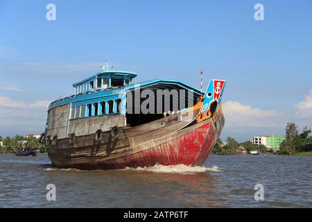 Bemaltes Boot, Mekong Delta, Provinz Can Tho, Vietnam, Südostasien, Asien Stockfoto