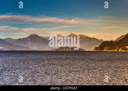 Lago Todos los Santos, Blick von Petrohue, Vicente Perez Rosales National Park, Los Lagos Region, Patagonien, Chile Stockfoto