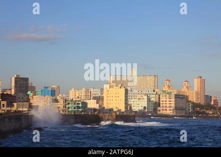 Kuba, Havanna, Malecon, Vedado, Skyline, Stockfoto