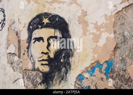 Wandgemälde von Che Guevara, Altstadt, UNESCO-Weltkulturerbe; Havanna, Kuba Stockfoto