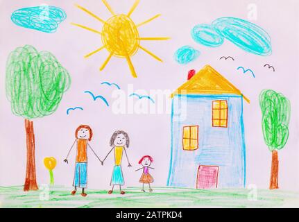 Naive Illustration, Kinderzeichnung, glückliche Familie mit, Garten, Sonnenschein und Haus, Deutschland Stockfoto