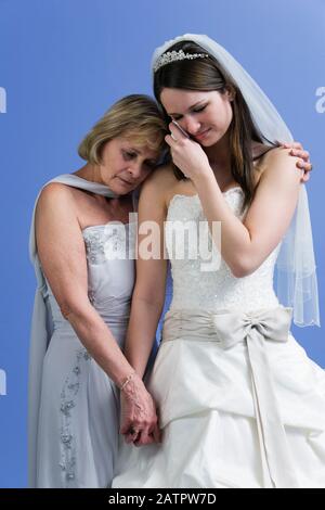 Blick auf Mutter und Tochter weinen. Stockfoto