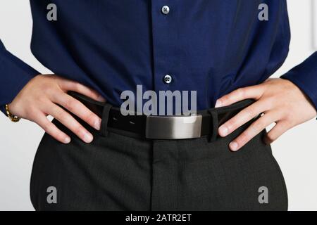 Nahaufnahme eines Mannes Mittelteil. Stockfoto