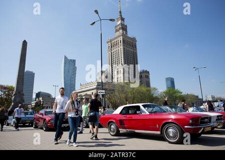 Polen, OTWOCK - 22. April 2017: 9. Rallye Mustang Club Polen, Palast für Kultur und Wissenschaft Warschau Stockfoto