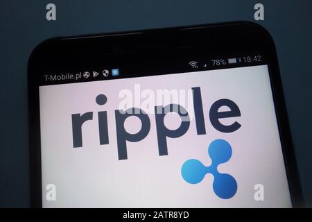 Ripple Cryptocurrency-Logo auf Smartphone Stockfoto