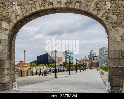 Arch Entrance to Salthouse Dock, Liverpool Stockfoto