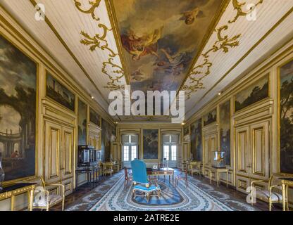 Beeindruckendes Interieur des nationalen Königspalastes von Queluz, Portugal Stockfoto