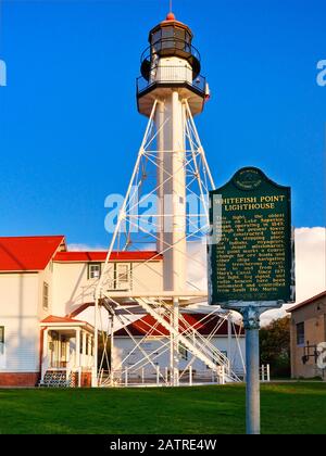 Whitefish Point Light, Great Lakes Shipwreck Museum, Paradise, Michigan, USA Stockfoto