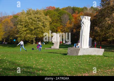 Skulpturen in einem Park Stockfoto