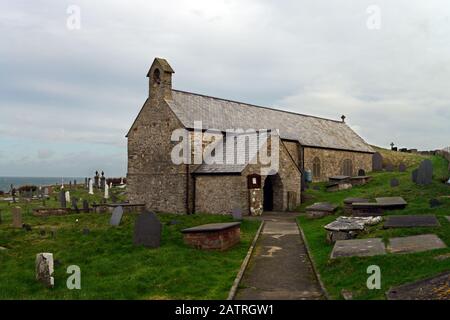 Die St. Patrick's Church (Llanbadrig Church in Welsh) ist die älteste christliche Kirche in Wales. Sie wurde von St Patrick im Jahr 440 n. Chr. gegründet. Stockfoto