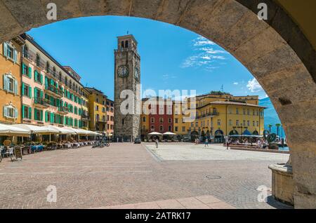 Die malerische Stadt Riva del Garda am Gardasee. Provinz Trient, Trentino Alto Adige, Italien. Stockfoto