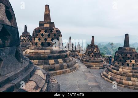 Stupas des Borobudur-Tempels; Yogyakarta, Indonesien Stockfoto