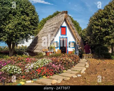 Traditionelles Haus in Santana, Madeira. Stockfoto