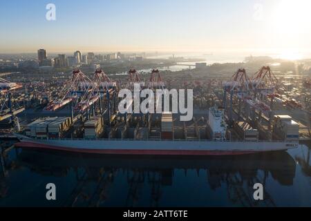 Hafen von Long Beach und Los Angeles Container Yard Stockfoto