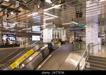 Bangkok, Thailand-Nov 2,19: Chatuchak Park Station ist eine wichtige Station im Norden von Bangkok, Passagiere gesehen Rundreisen Bangkok können Stockfoto