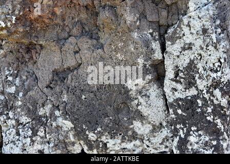 Nahaufnahme des alten vulkanischen Felsens. Stockfoto