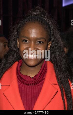 London, Großbritannien. Februar 2020. OTI Mabuse besucht Die Hochzeits-Sänger-Presse-Nacht im Troubadour Wembley Park Theatre in London. Credit: Sopa Images Limited/Alamy Live News Stockfoto