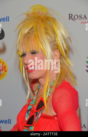 New YORK, New York - 04. FEBRUAR: Betsey Johnson besucht Den Frauentag Feiert am 04. Februar 2020 in New York City die 17th Annual Red Dress Awards. Stockfoto