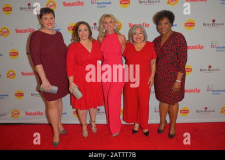 New YORK, New York - 04. FEBRUAR: Gäste nehmen am Frauentag An Und Feiern am 04. Februar 2020 in New York City die 17. Jährlichen Red Dress Awards. Stockfoto