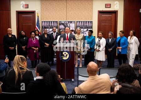 Washington, Vereinigte Staaten. Februar 2020. Vereinigte Staaten: Marc Morial, Präsident und CEO von Urban League, spricht auf dem Kongress Black Caucus vor der Adresse des Staates der Union in Washington, DC. Credit: Sopa Images Limited/Alamy Live News Stockfoto