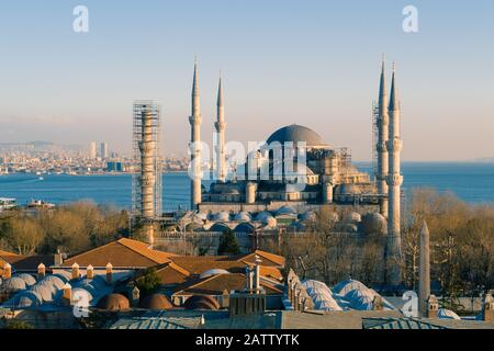 Istanbul, Türkei - 13. Januar 2020: Die Blaue Moschee im Sultanahmet-Viertel in Istanbul, Türkei Stockfoto