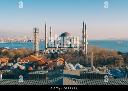 Istanbul, Türkei - 13. Januar 2020: Die Blaue Moschee im Sultanahmet-Viertel in Istanbul, Türkei Stockfoto