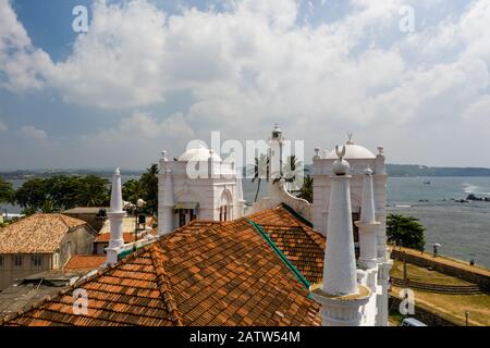 Luftaufnahme einer Moschee und ein Leuchtturm in der Galle auf Sri Lanka Stockfoto