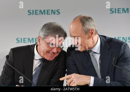 V. li; JOE KAESER (CEO, Management Chairman), Roland Busch (Chief Technology Officer und Mitglied der Geschäftsführung der Siemens AG), Pressekonferenz vor der Siemens Hauptversammlung 2020 am 5. Februar 2020 in der Olympiahalle in München. Weltweite Verwendung Stockfoto