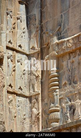 BAS-Erleichterung auf dem Grab des Artaxerxes III in Persepolis Stockfoto