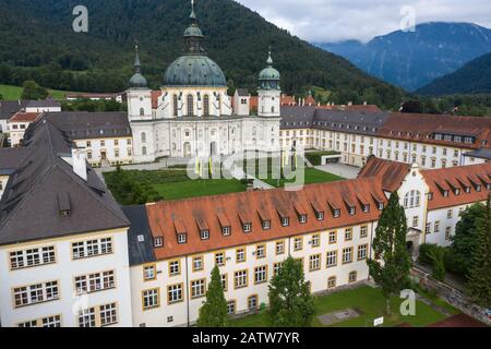 Blick auf die Ettaler Abteikirche in Bayern Stockfoto