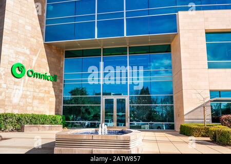 Feb. 2020 Mountain View / CA / USA - Omnicell HQ im Silicon Valley; Omnicell Inc bietet Systeme und Softwarelösungen für Patientensicherheit und -Betrieb Stockfoto