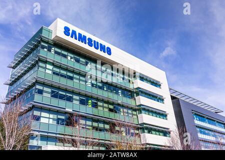 Februar 2020 Mountain View/CA/USA - Samsung Research America Campus im Silicon Valley; Samsung ist ein südkoreanischer multinationaler Konzern Stockfoto