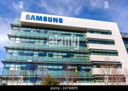 Februar 2020 Mountain View/CA/USA - Samsung Research America Campus im Silicon Valley; Samsung ist ein südkoreanischer multinationaler Konzern Stockfoto