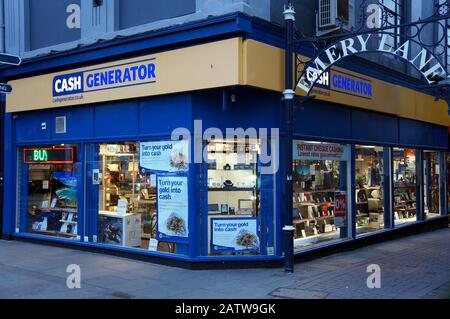 Der Cash Generator Store in der High Street ist eine der Ladenketten, die während des Coronavirus-Lockdowns in BOSTON Lincolnshire geschlossen wurden. Stockfoto